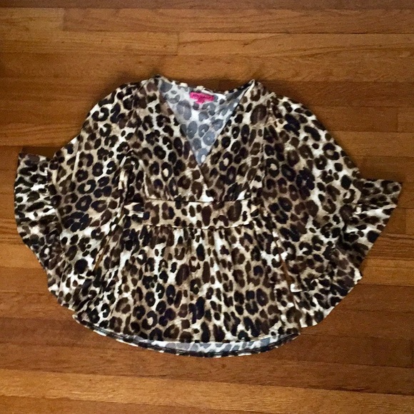 Betsey Johnson Ruffle Sleeve Small Leopard Top - Picture 7 of 7
